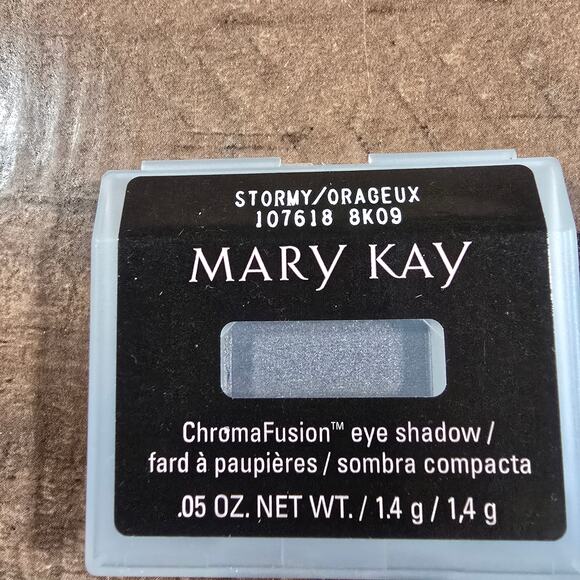 Mary Kay ChromaFusion Eye Color Shadow .05 Oz Stormy Discontinued #107618 - Picture 1 of 2